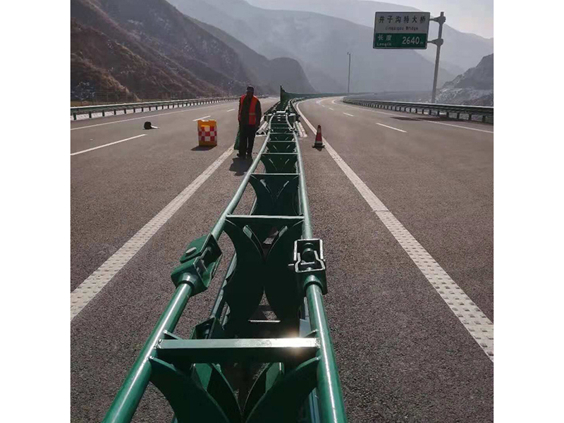 B05无预应力框架活动护栏